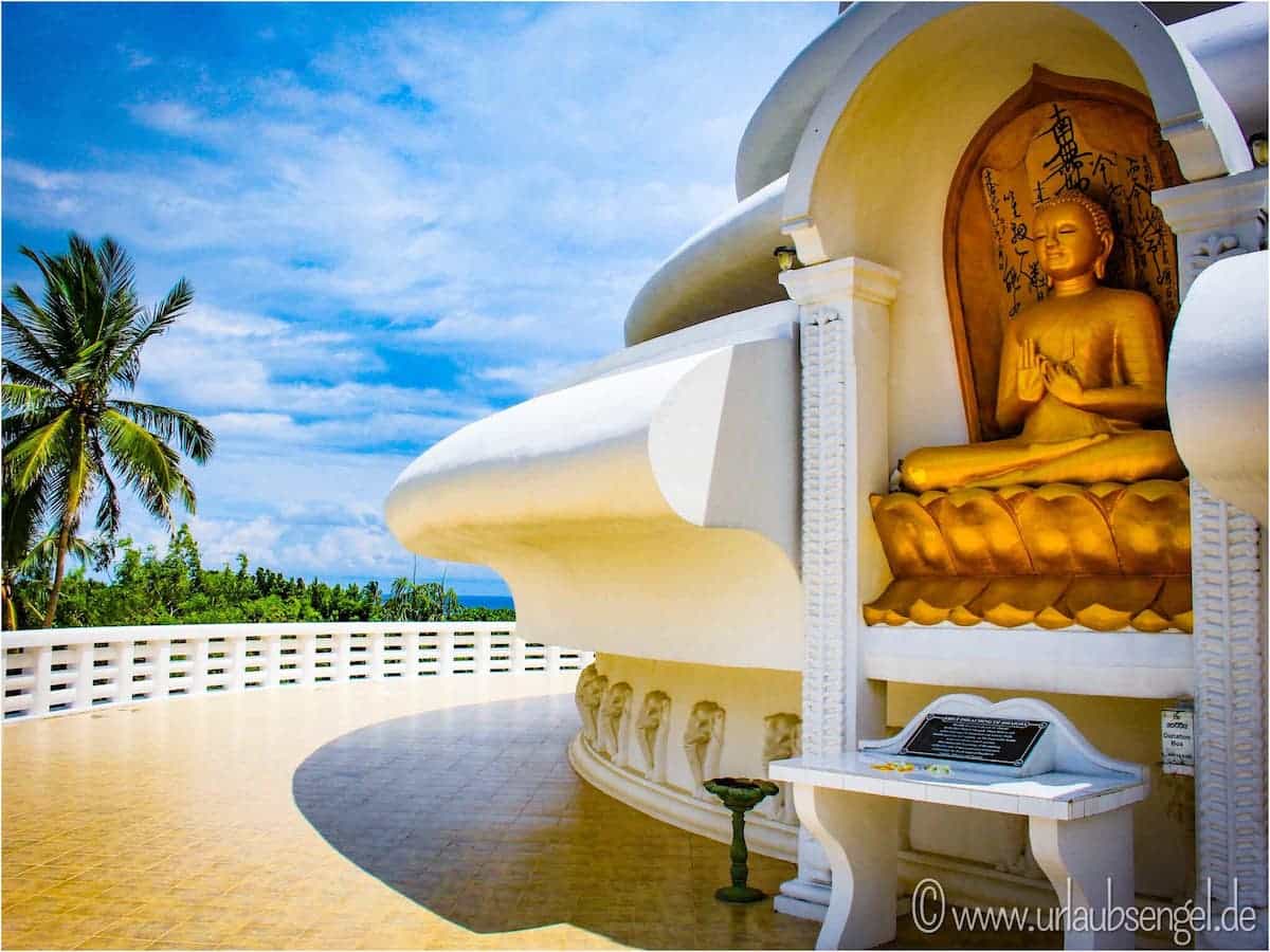Buddha auf Sri Lanka | Rundreise mit Chauffeur