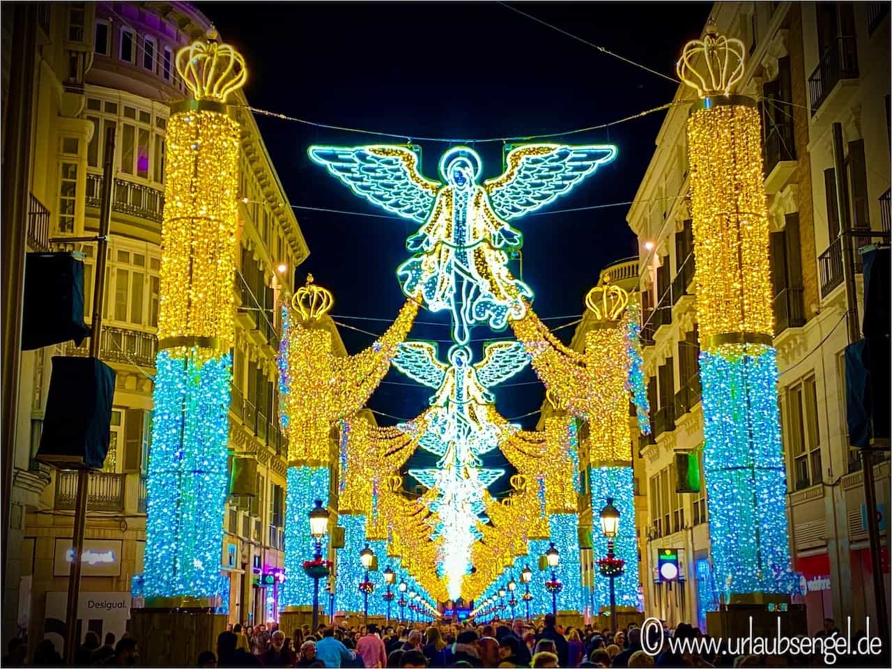 Weihnacjtsbeleuchtung in der Altstadt von Malaga