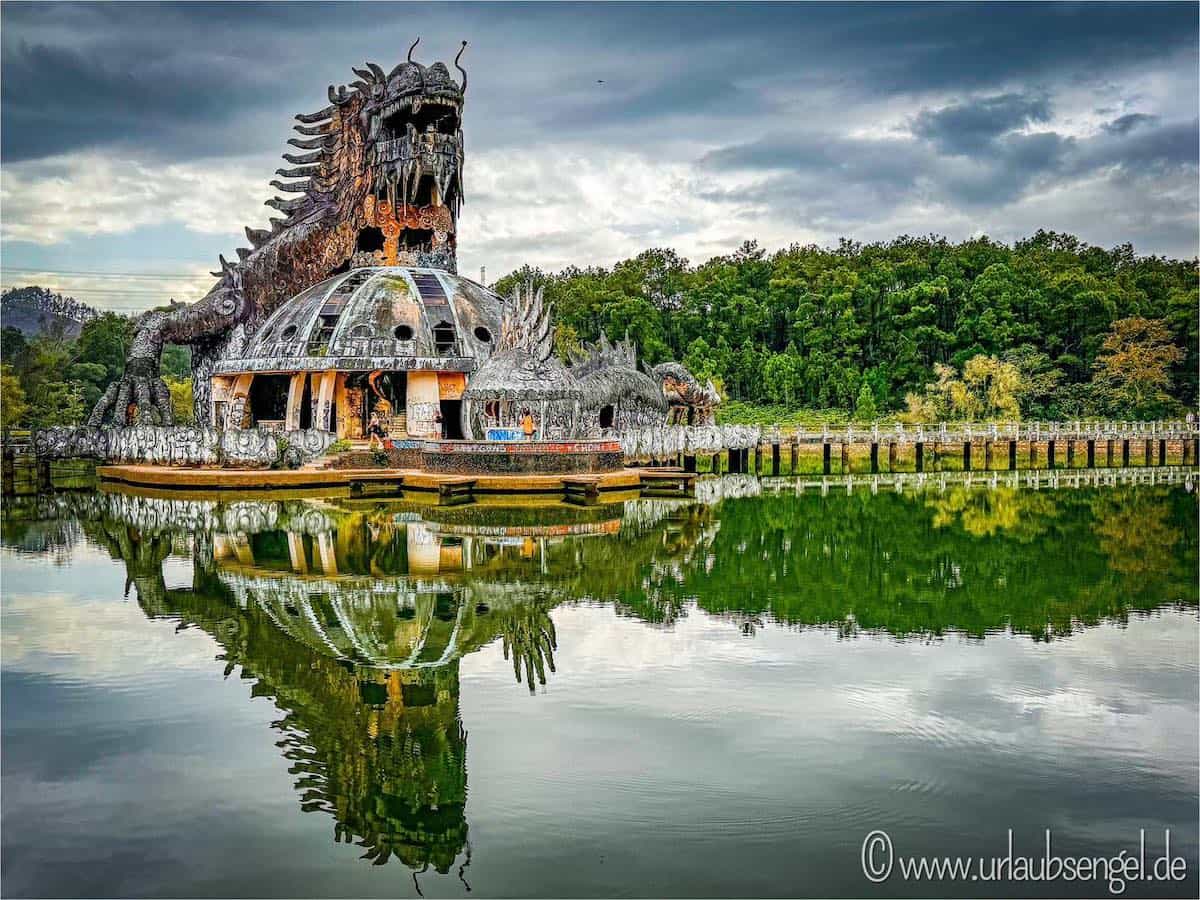 lost place - abandoned Waterpark | Ho Thuy Tien