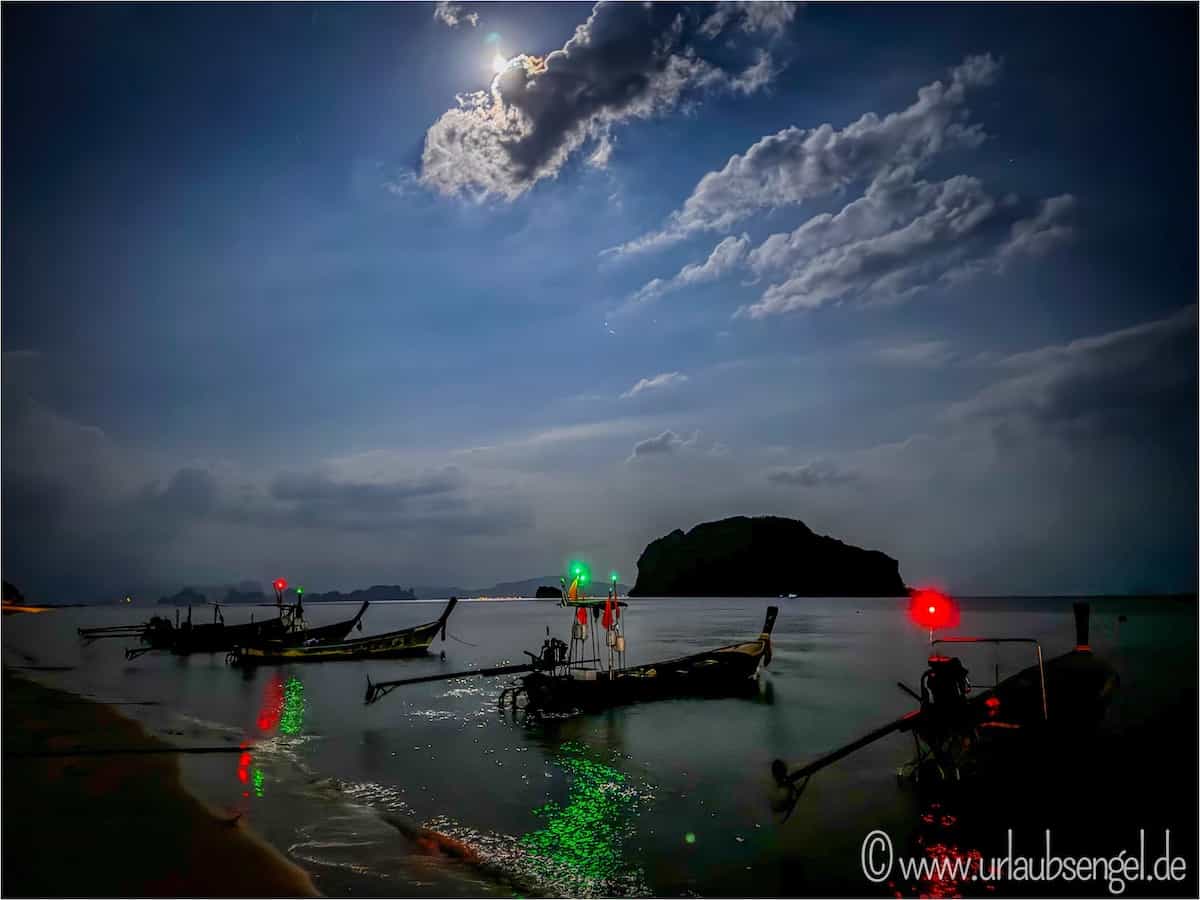 Koh Yao Yai bei Nacht - Blick auf Ko Rang Nok