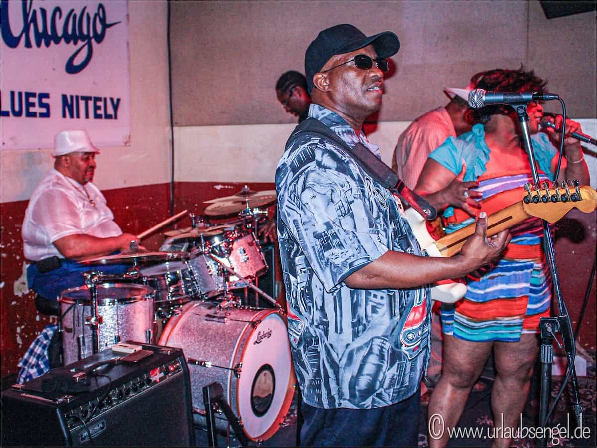 Authentischer Jazz & Blues in Jazz Club "Blue Chicago"