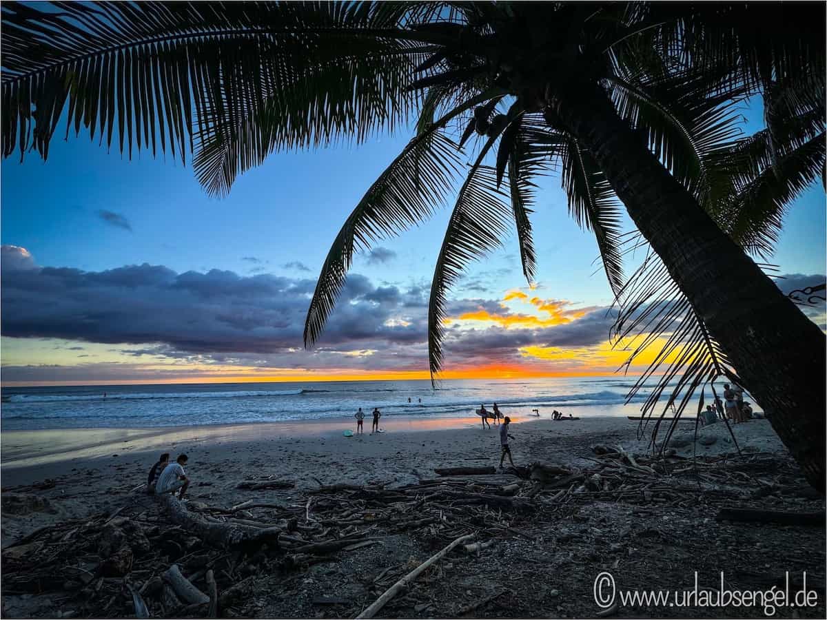Strand bei Santa Teresa, Costa Rica