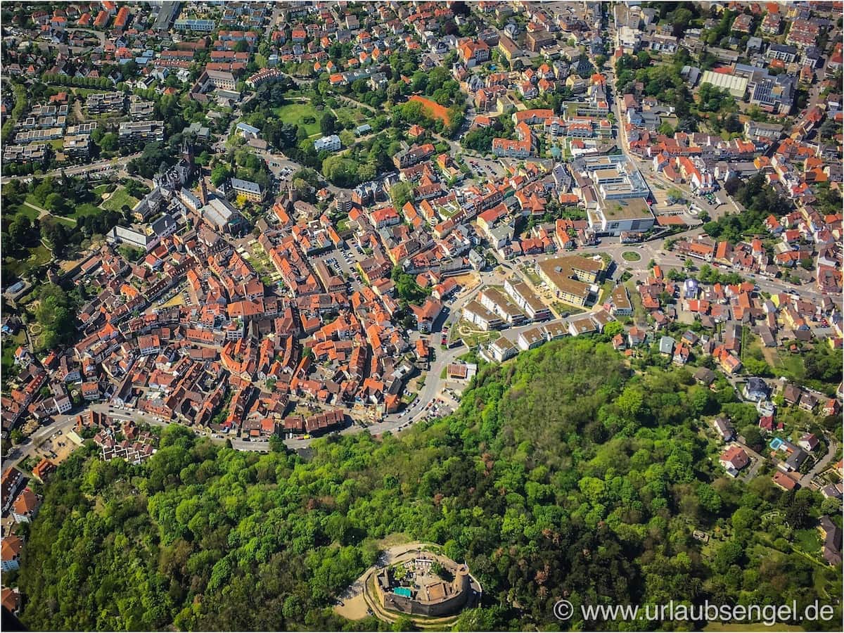 Mit dem Gyrocopter über Weinheims Altstadt