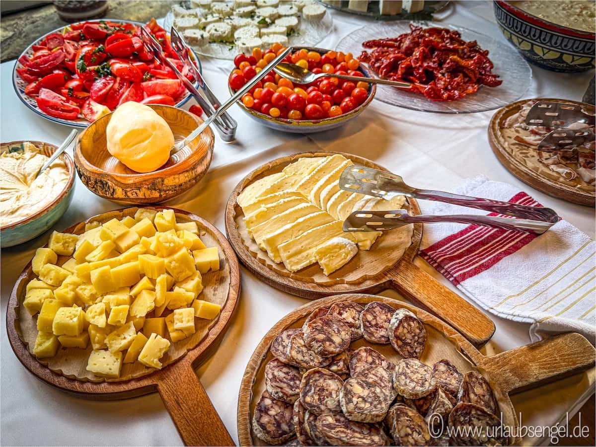 Frühstück im Mrizi i Zanave