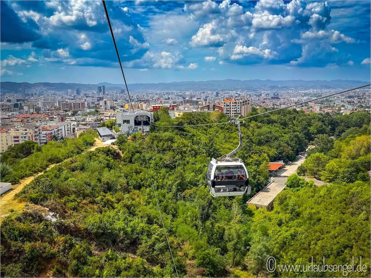 Dajti Ekspress | Blick auf Tirana