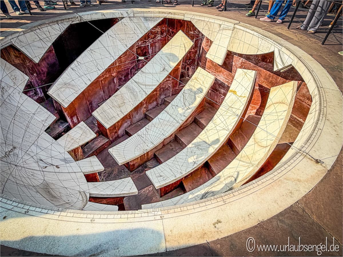 Jantar-Mantar-Observatorium in Jaipur, Rajasthan Rundreise