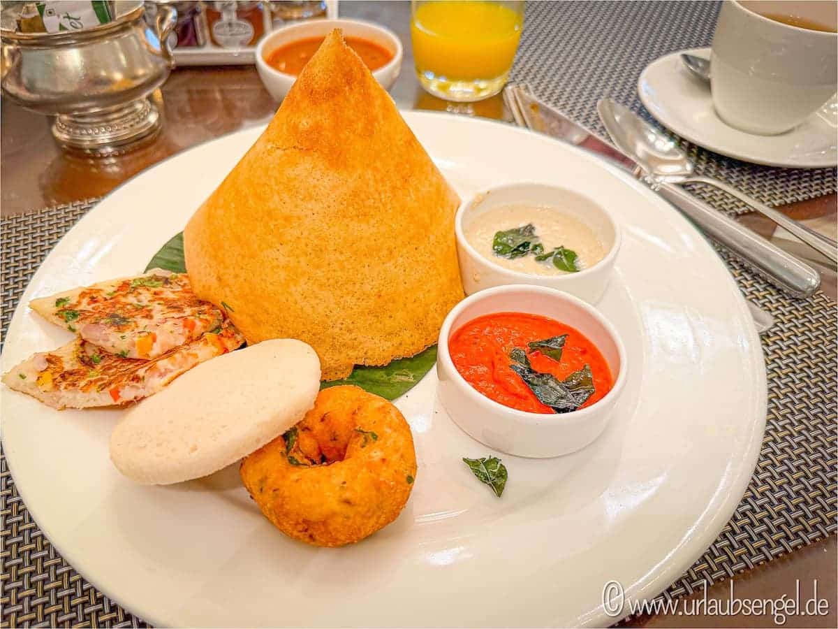 Indische Spezialitäten beim Frühstück
