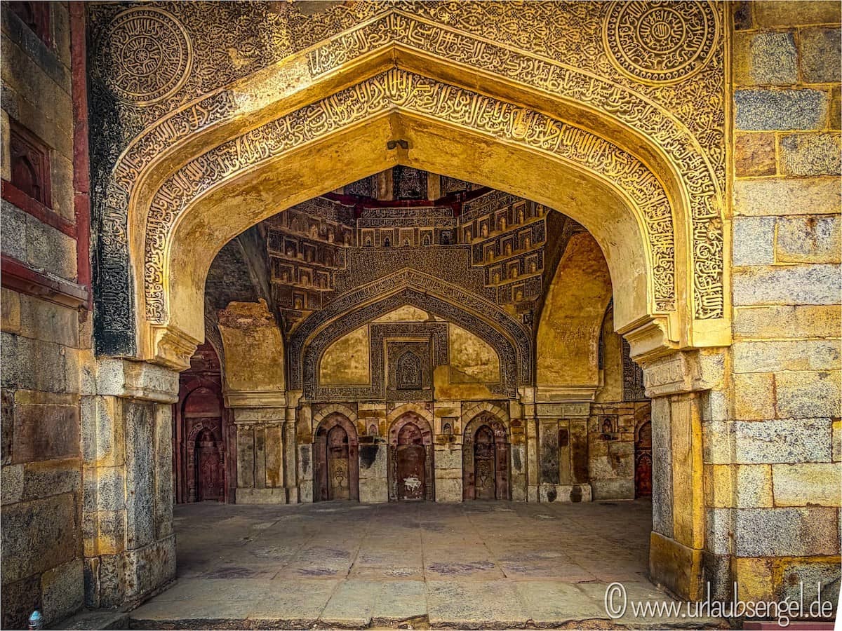 lodhi-gardens-bara-gumbad