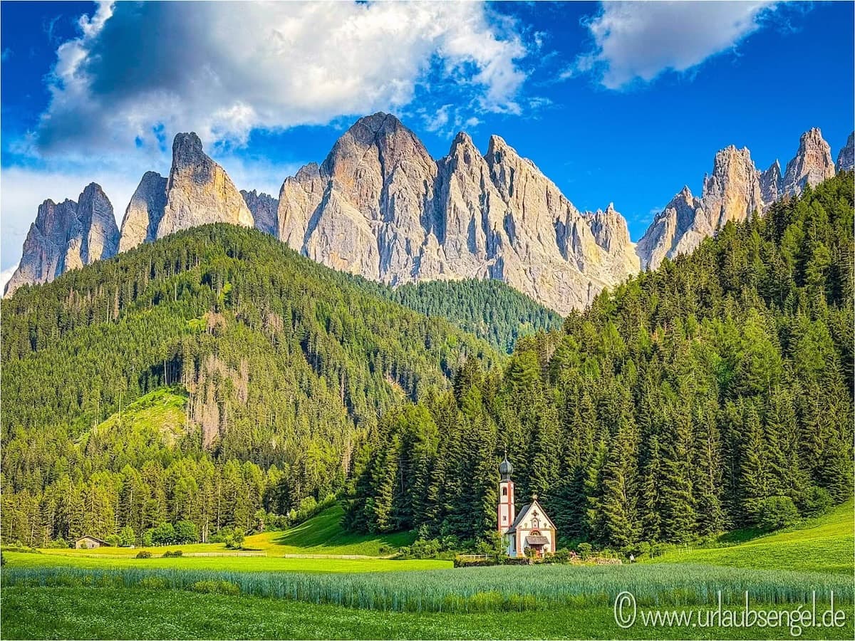 Campertour nach Vilnöss mit Blick auf die Geisler Spitzen
