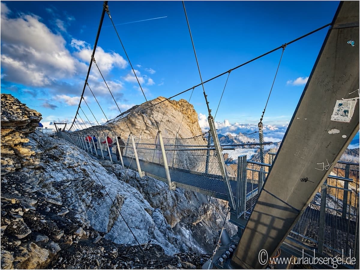 Titlis Cliff Walk. Europas höchstgelegene Hängebrücke